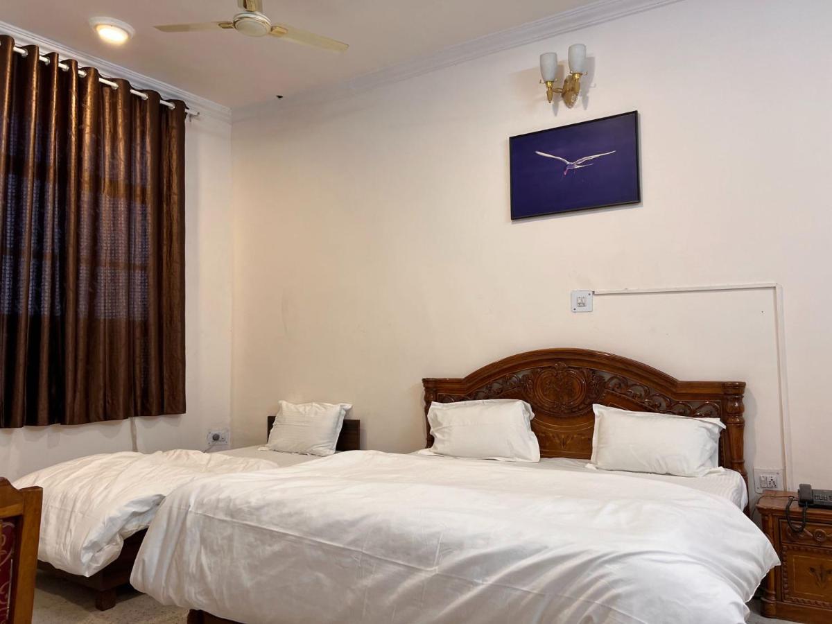 The Patel Stadium Hotel 1 Km From Bus Stand And 2 Km From Railway Station Ajmer Ngoại thất bức ảnh
