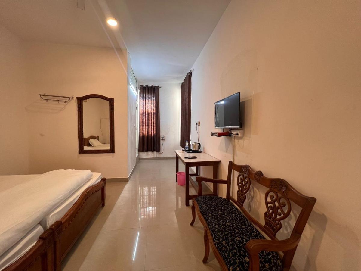 The Patel Stadium Hotel 1 Km From Bus Stand And 2 Km From Railway Station Ajmer Ngoại thất bức ảnh